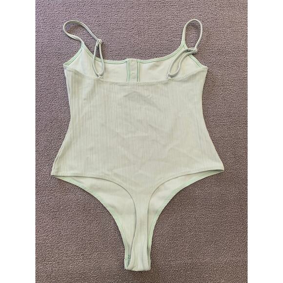 Onia Women Small Ribbed Green Bodysuit Light Weight Minimalist - Picture 2 of 12
